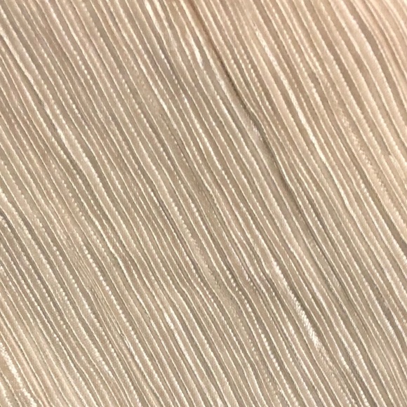 🍀LAST ONE🍀🎉HOST PICK🎉 Gorgeous champagne colored pleated summer jumpsuit - Picture 4 of 6